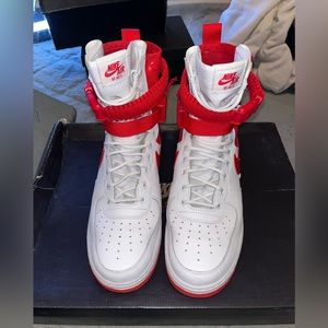 Nike SF Air Force 1 High ‘University Red’